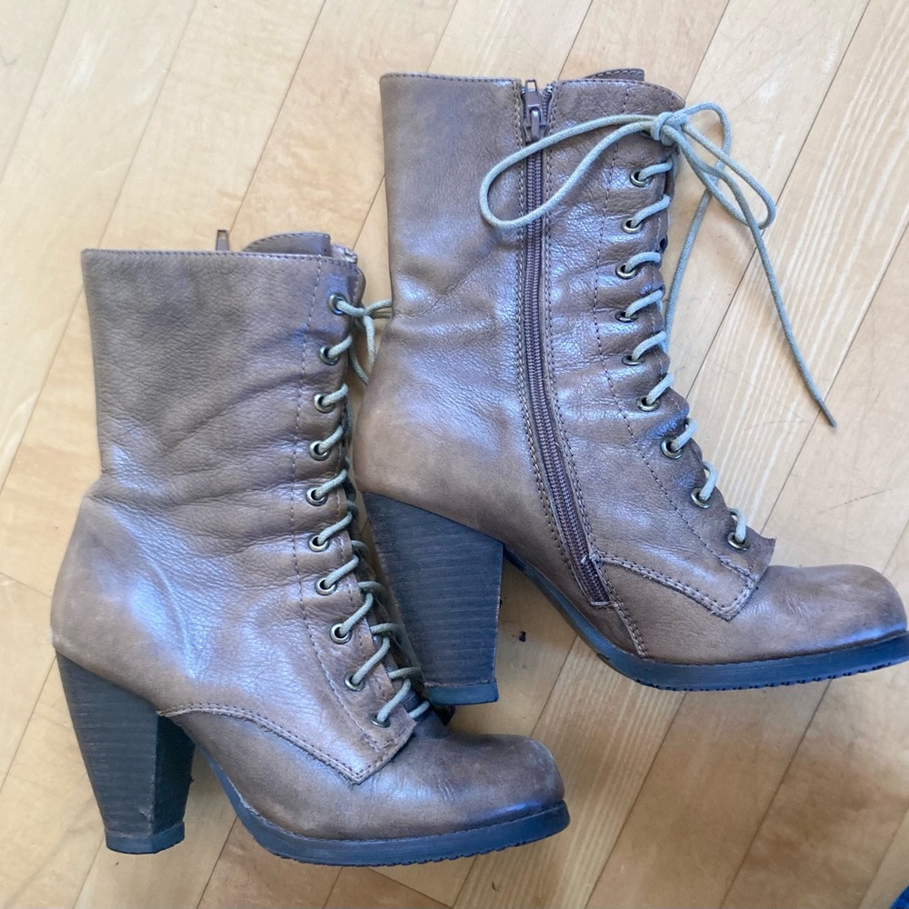 Miz Mooz September Boots size 8